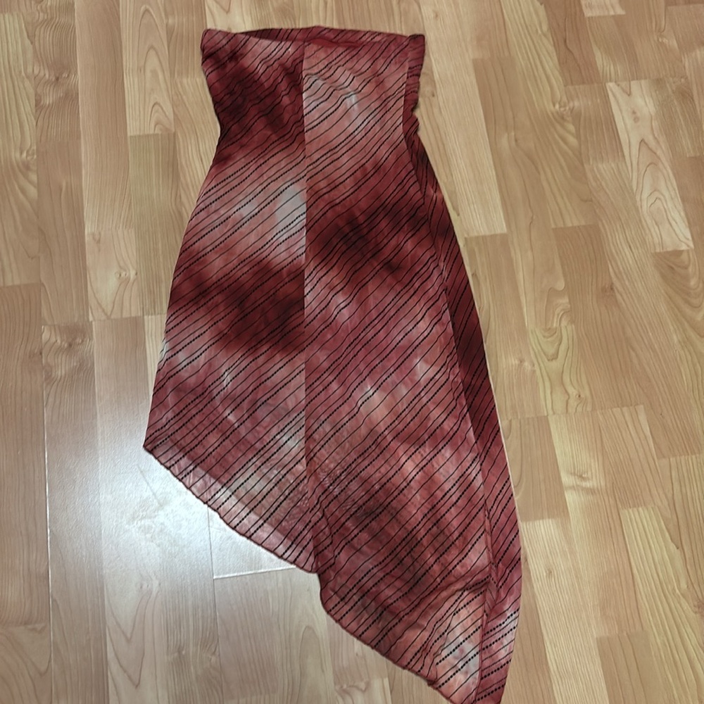 Charolette Russe Red Strapless Dress - Picture 2 of 4